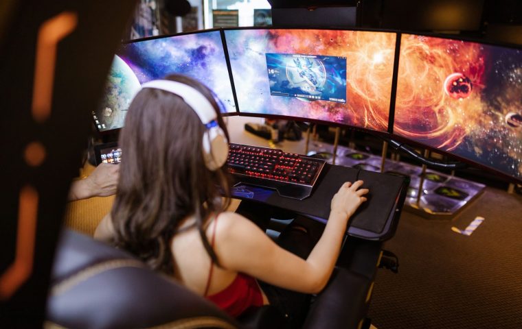 Battlestation Ideas: 8 Desk Setups Worth Copying