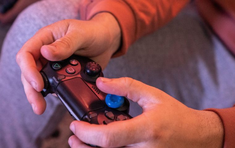 Controllers Compared: Which Pad Feels Best to Play With