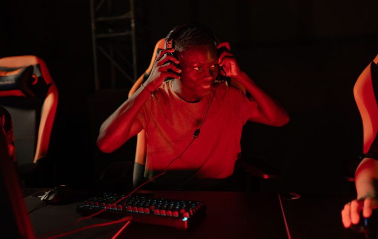 How to Pick a Headset for Competitive Audio Cues
