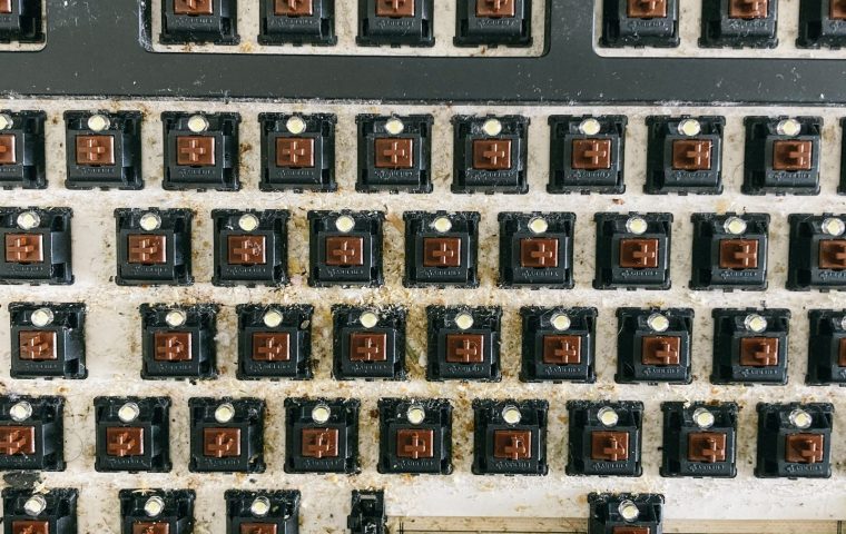 Mechanical vs Membrane Keyboards: What Gamers Should Buy