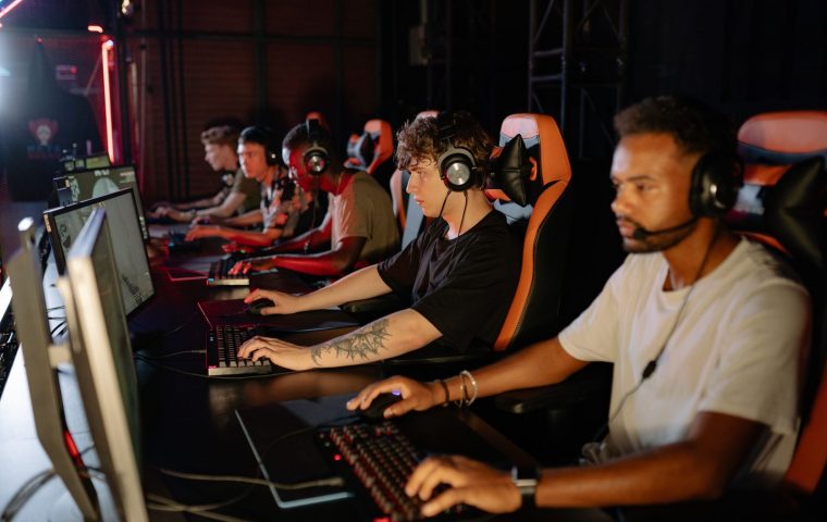 Reading the Meta: How Pros Decide What Actually Works